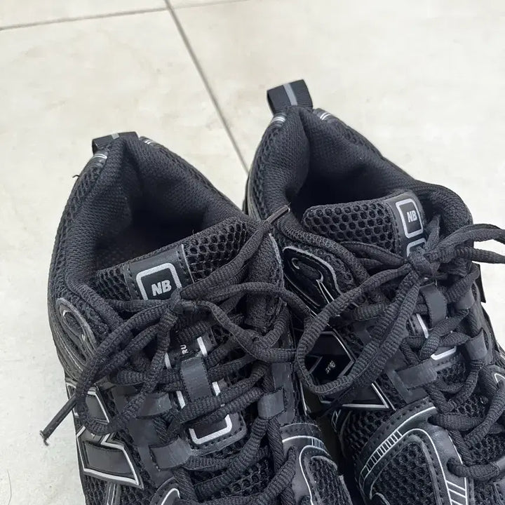 [BUNJANG] New Balance 1906R Black 260 / 뉴발 1906R 블랙 260