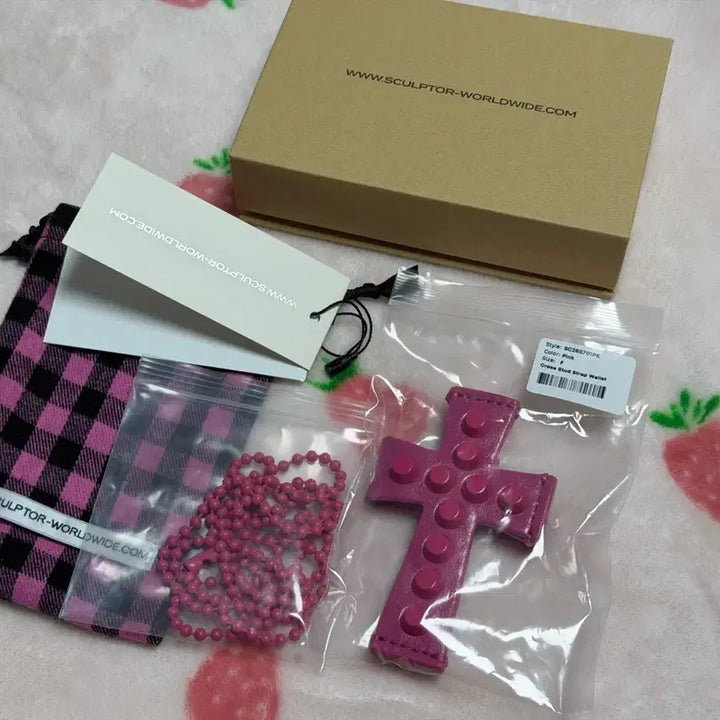 [BUNJANG] Sculptor Cross Stud Strap Wallet Pink / 스컬프터 크로스 스터드 스트랩 월렛 핑크 미사용새제품 풀박