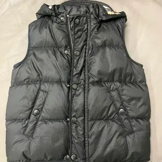 [SOLD OUT] 버버리 후드 패딩 조끼 블랙(키즈)