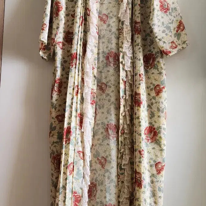 [BUNJANG] Brand Romantic Flower Pattern Long Robe Cardigan / 브랜드 로맨틱 플라워 패턴 롱 로브