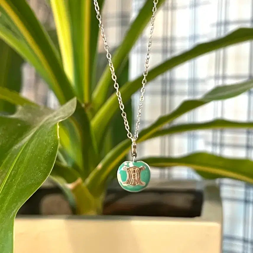 [SOLD OUT] 셀린느 빈티지 트리옹프 에나멜 목걸이 민트
