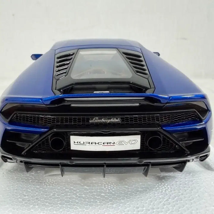 [BUNJANG] AutoArt 1:18 Lamborghini Huracan Evo Diecast Model / 1:18 다이캐스트 오토아트 람보르기니 우라칸 에보