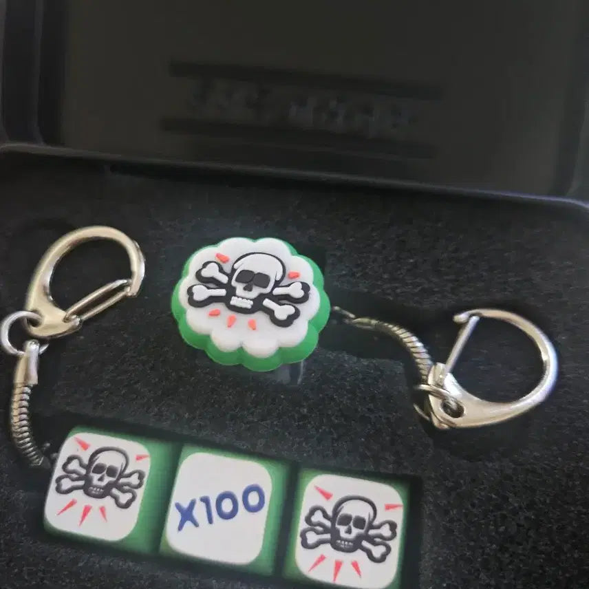 [BUNJANG] Muhan Company Tin Case &amp; LED Keycap Keychain (New) / 무한상사 틴케이스 &amp; LED키캡 키링 새상품입니다