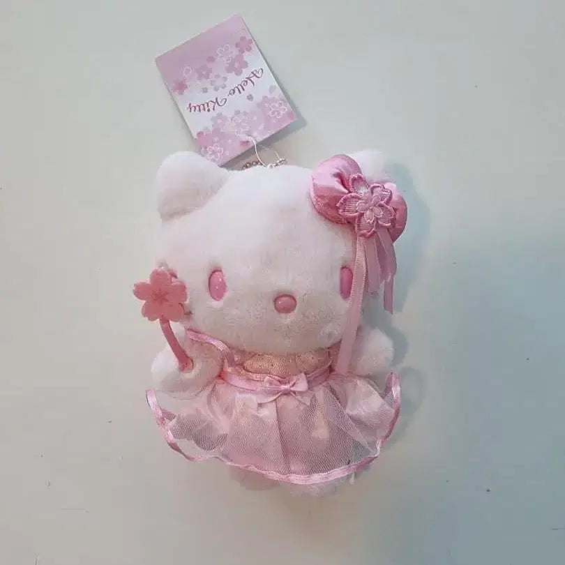 [BUNJANG] Sanrio 2026 Sakura Series Hello Kitty Mascot / 산리오 2026 사쿠라 벚꽃 시리즈 마스코트(헬로키티)