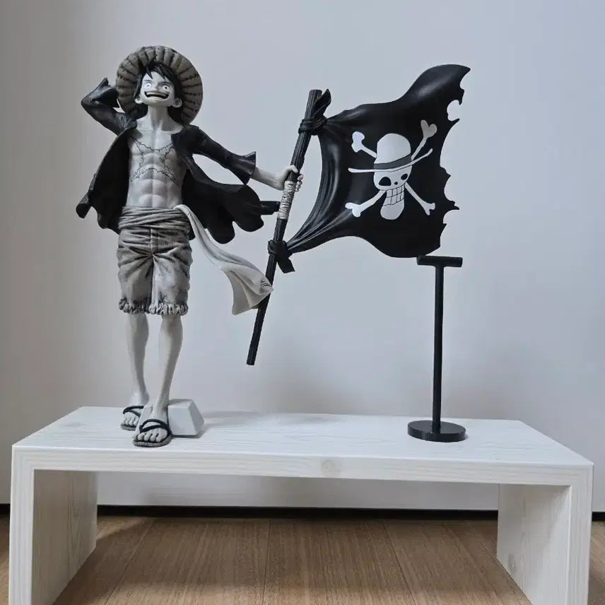 [BUNJANG] Banpresto One Piece Magazine Figure Monkey D. Luffy Monochrome Version / 원피스 루피 해적기 피규어