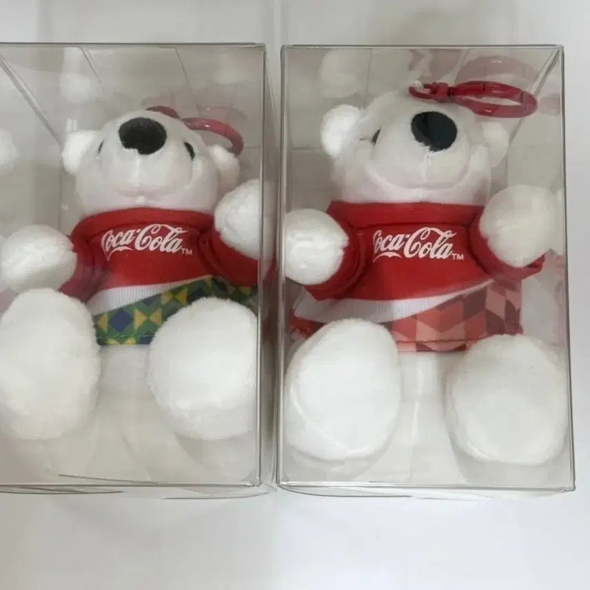 [BUNJANG] Megabox Polar Bear Doll Keychain Bundle Set (England, Brazil) / 일괄) 메가박스 월드컵 코카콜라 폴라베어 인형 키링 잉글랜드 브라질