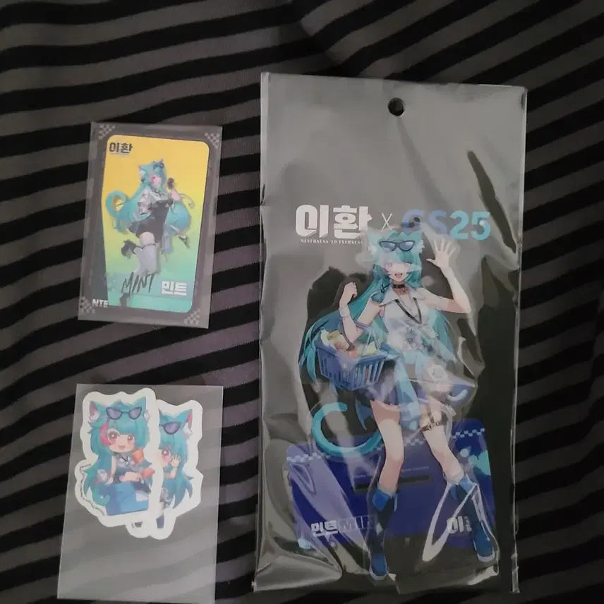 [BUNJANG] Lee Hwan GS25 Mint Acrylic Stand + 2 Sticker Set + Photocard / 이환 GS25 민트 아크릴 스탠드 + 스티커 2종 + 포토카드