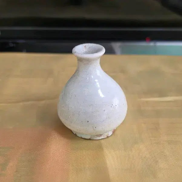 [BUNJANG] Joseon Dynasty White Porcelain Oil Lamp / 조선시대 백자 유병