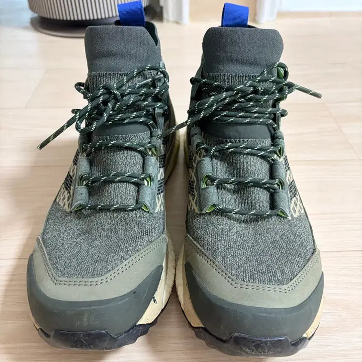 [BUNJANG] Adidas Terrex Free Hiker Trail Running Hiking Boots / 아디다스 테렉스 프리 하이커 트레일러닝 하이킹 등산화 260