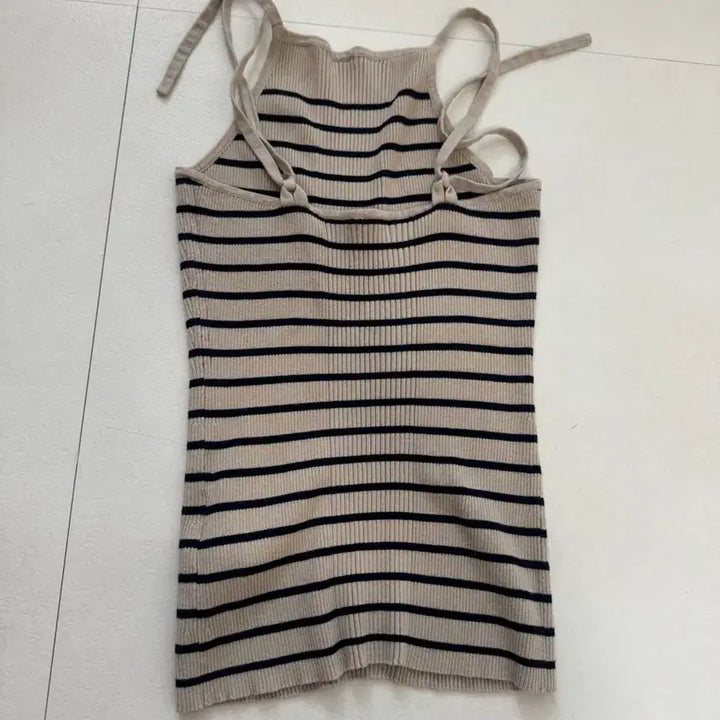 [BUNJANG] Beige Stripe Knit Top / 베이지 스트라이프 니트 탑