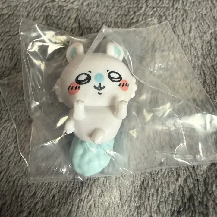 [SOLD OUT] 먼작귀 치이카와 가챠 충전케이블 모몽가