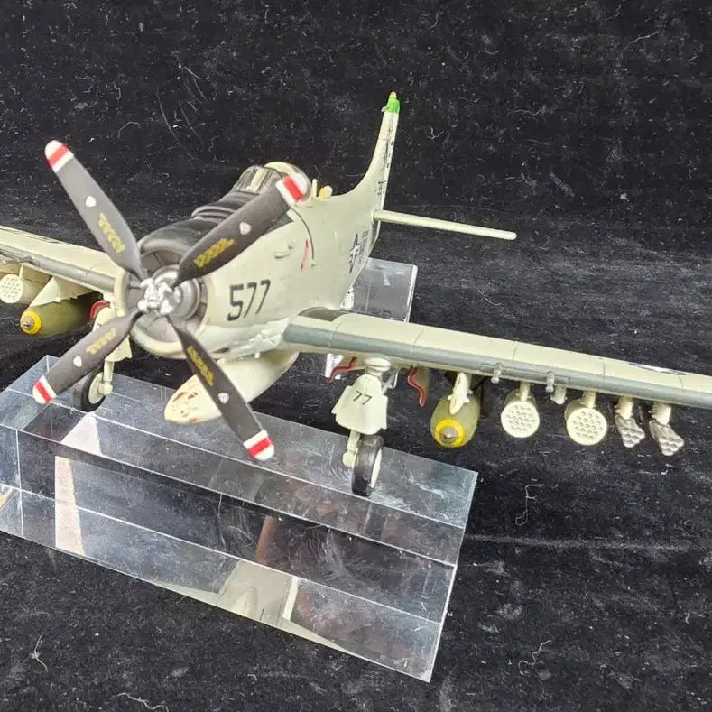 [SOLD OUT] 하비마스터 1:72 A-1H 스카이레이더 HA2903