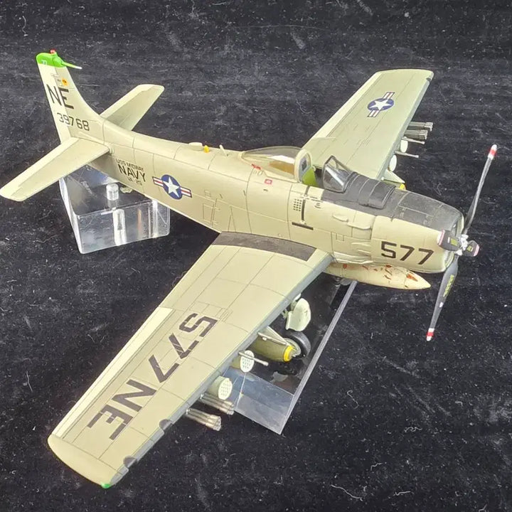 [SOLD OUT] 하비마스터 1:72 A-1H 스카이레이더 HA2903