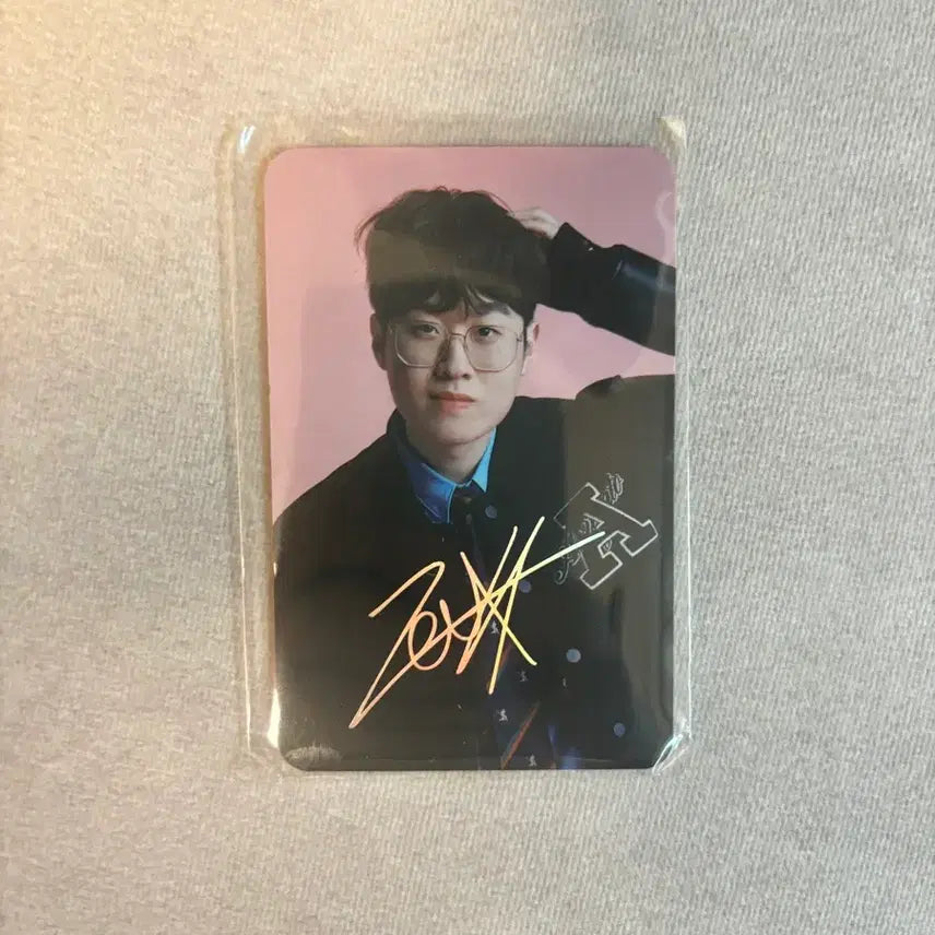 [BUNJANG] Hanwha Life Zeus Photocard with Autograph / 한화생명 제우스 포토카드