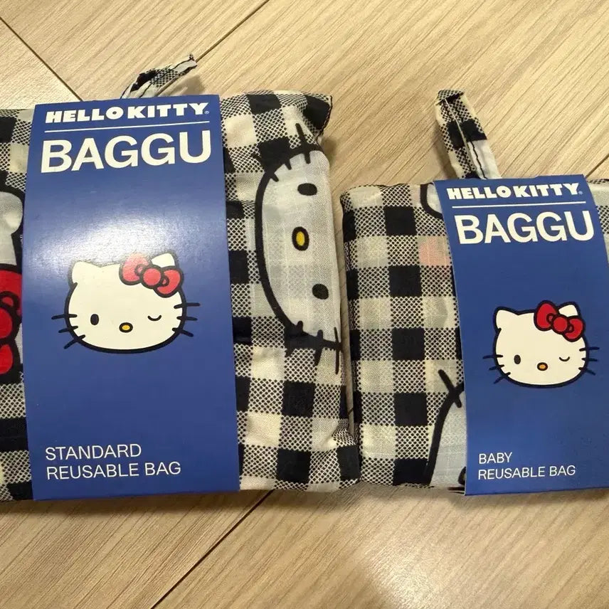 [BUNJANG] BAGGU Hello Kitty Gingham Check Standard Size Bag / BAGGU 바쿠 헬로키티 깅엄체크 스탠다드사이즈