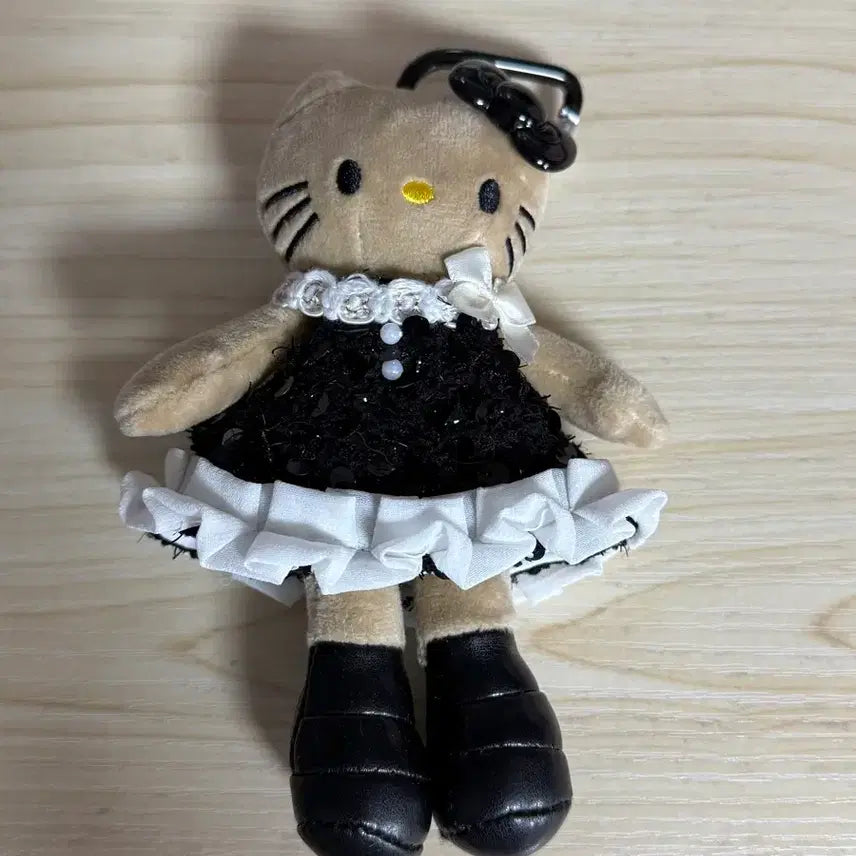 [BUNJANG] Hello Kitty Long-Legged Plush Keychain / 롱다리 키티 인형 키링
