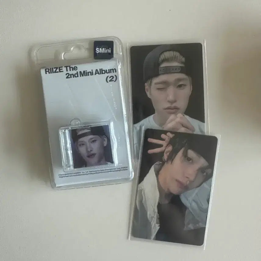 [BUNJANG] Kim Sohee Prayer Photocard + Smukii / 소희 기도 포카 + 스미니