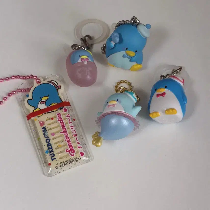[BUNJANG] Sanrio Tuxedo Sam Figure Gacha Keyring (Set of 5) / 산리오 턱시도 쌤 피규어 가챠 키링 5종