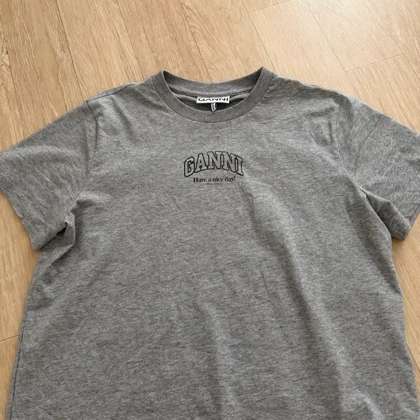 [SOLD OUT] 가니 Essentials Tee - Grey 00 xs 사이즈