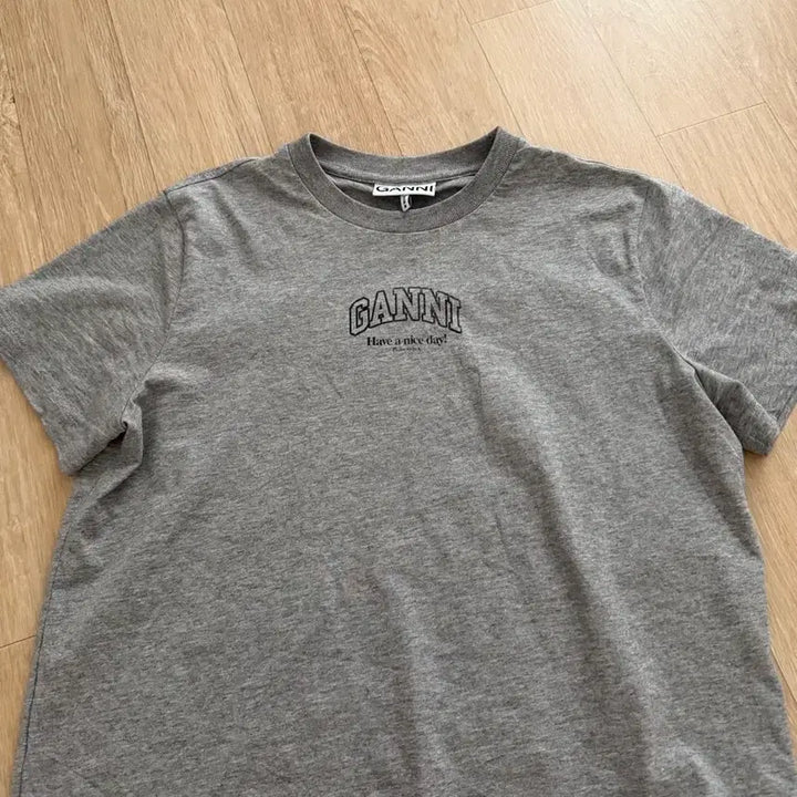 [SOLD OUT] 가니 Essentials Tee - Grey 00 xs 사이즈