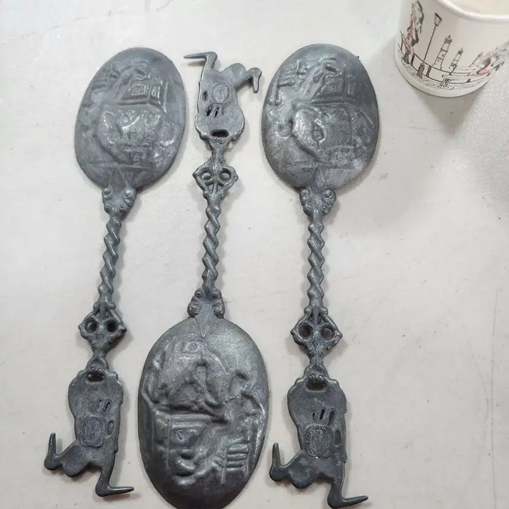 [BUNJANG] Vintage Holland Zinc Alloy Figurine (22cm) / 1개에15000원 옛날 홀랜드(네덜란드)  아연합금 높이22cm
