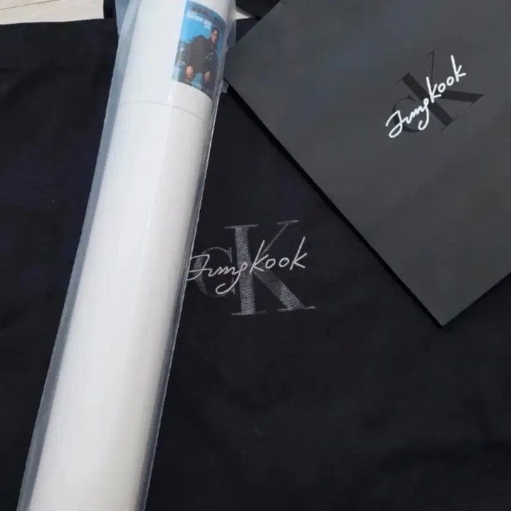 [BUNJANG] Calvin Klein Jeans Jungkook Tote Bag with Seongsu Limited Poster / CKJK 정국 캘빈클라인 토트백 성수 포스터 종이가방 bts
