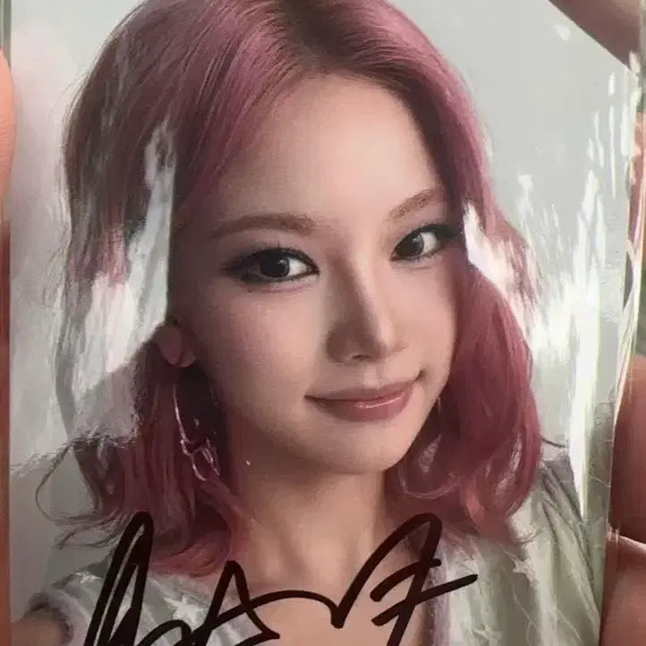 [BUNJANG] STAYC Sieun Lucky Draw Signed Photocard / 스테이씨 아이사 미공개 당첨자 사인 포토카드