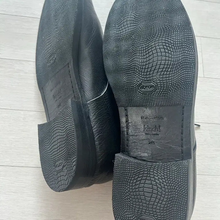 [BUNJANG] Kinchi 111 265 Vibram Sole Reinforced Shoes / 킨치 111 265 (비브람 보강)