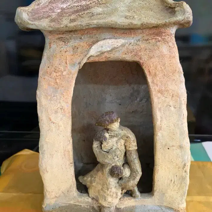 [BUNJANG] Buncheong Ware Family Figurine by Yoon Suk-jung (2005) / 분청사기 가족 모자상