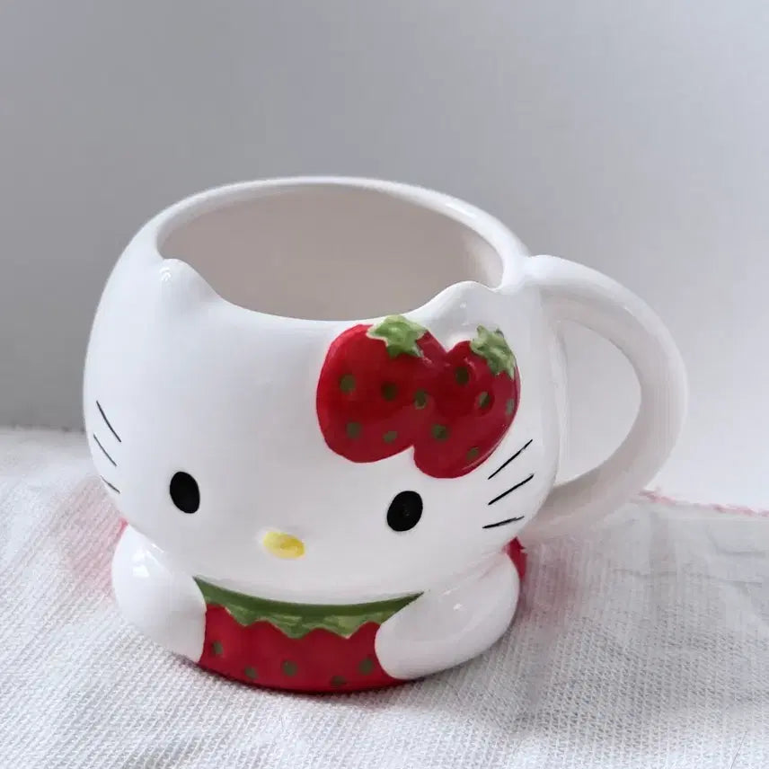 [SOLD OUT] 산리오 딸기 컵 키티머그컵 딸기키티