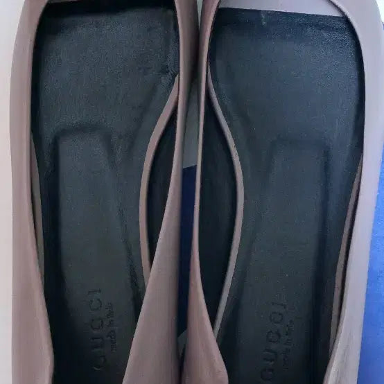 [SOLD OUT] 구찌 토오픈 체인 여성용 플랫슈즈(240mm)