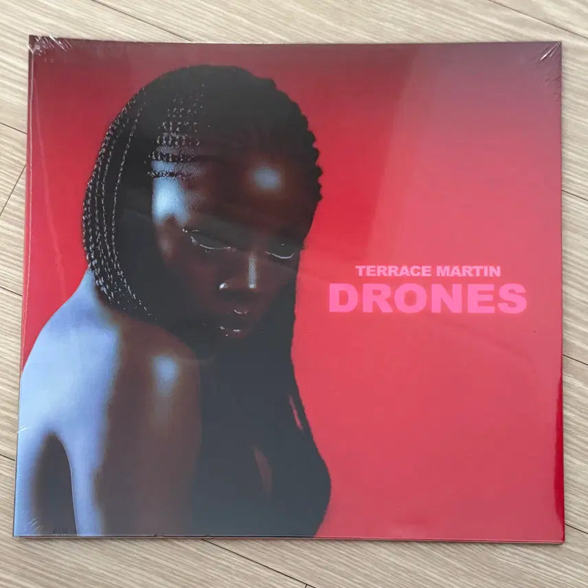 [BUNJANG] Terrace Martin Drones LP Red Vinyl / Terrace Martin - Drones LP