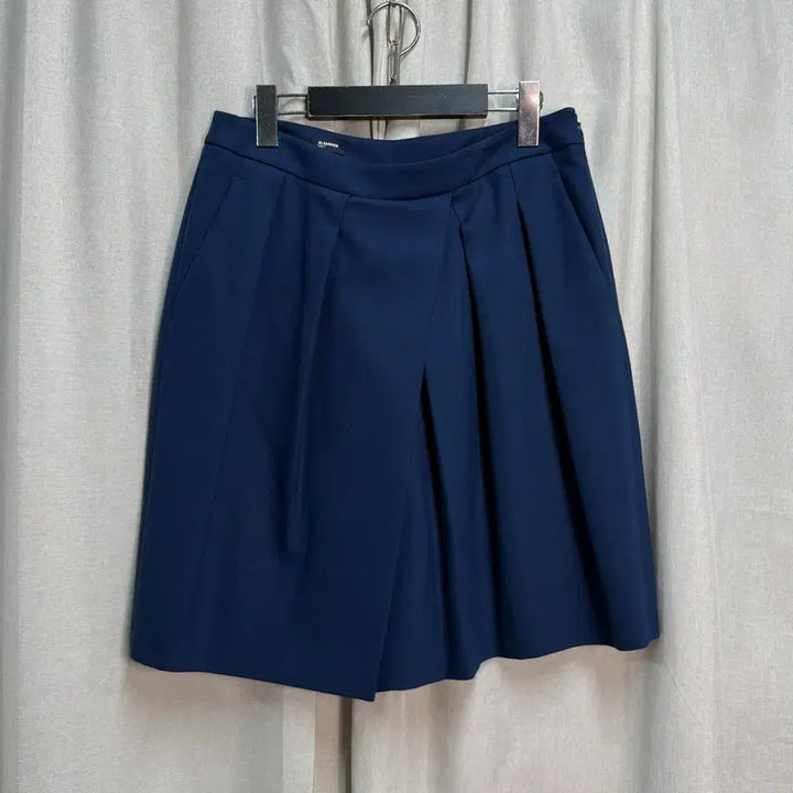 [SOLD OUT] 질샌더 네이비(JIL SANDER) 울 혼방 핀턱 큐롯 팬츠 반바지