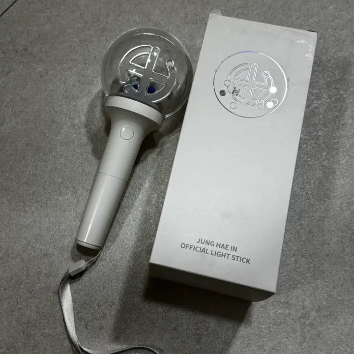 [BUNJANG] Jung Hae In "Haeinize" Official Lightstick / 정해인 배우 해이니즈 응원봉 팝니다