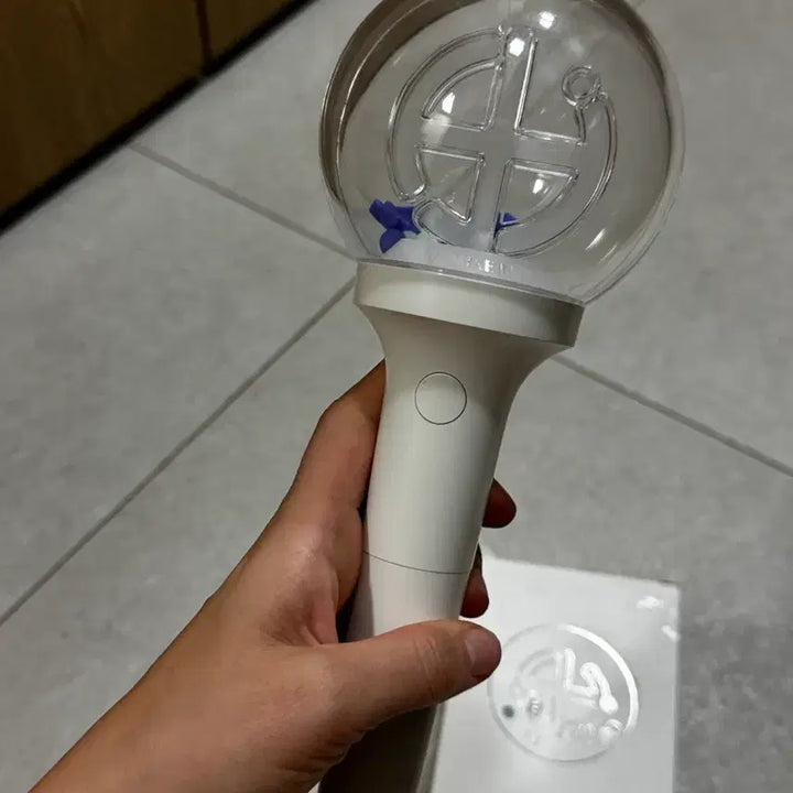 [BUNJANG] Jung Hae In "Haeinize" Official Lightstick / 정해인 배우 해이니즈 응원봉 팝니다