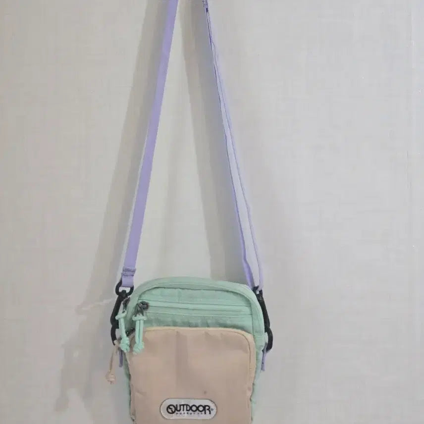 [BUNJANG] Outdoor Products Mini Crossbody Bag / 아웃도어 크로스바디 크로스백