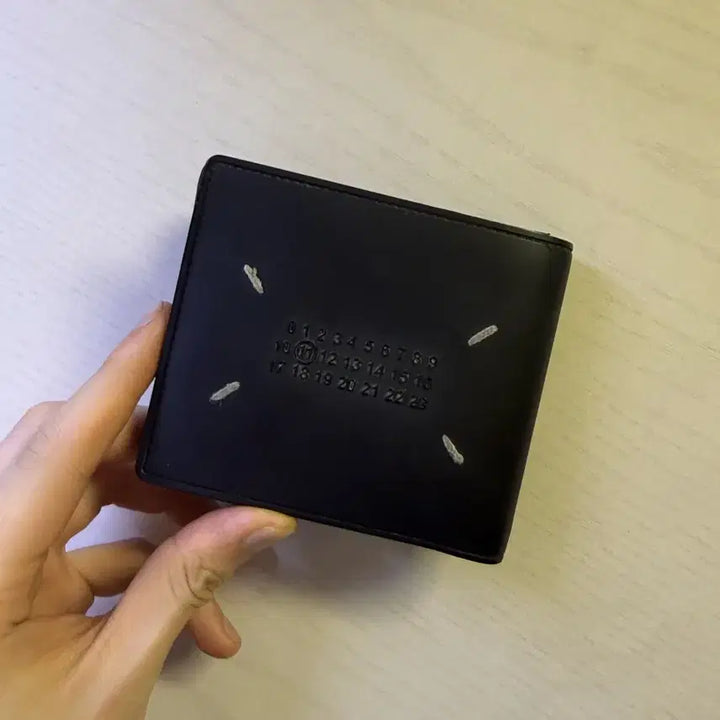 [SOLD OUT] 마르지엘라 반지갑