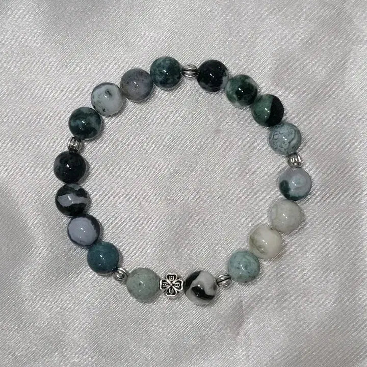 [BUNJANG] Wood Grain Agate Clover Charm Bracelet / 나뭇결 마노 원석 클로버 장식 팔찌