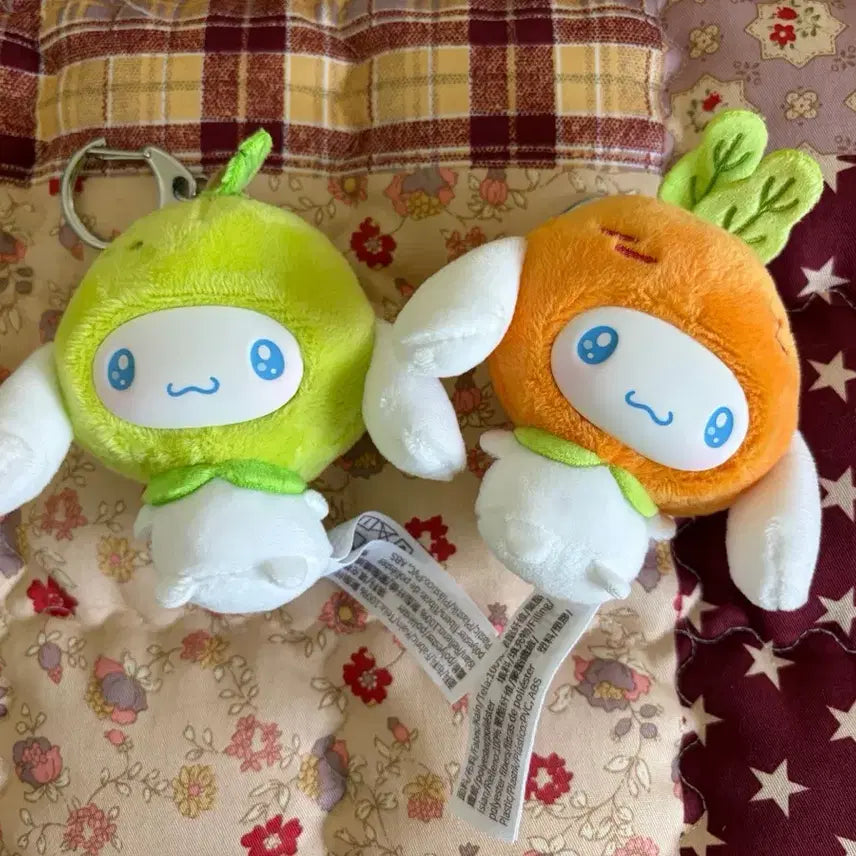 [BUNJANG] Sanrio Cinnamoroll Vegetable Keyring (Radish/Carrot) Set / (세트가격) 탑토이 산리오 시나 시나모롤 야채 키링 (무/당근)