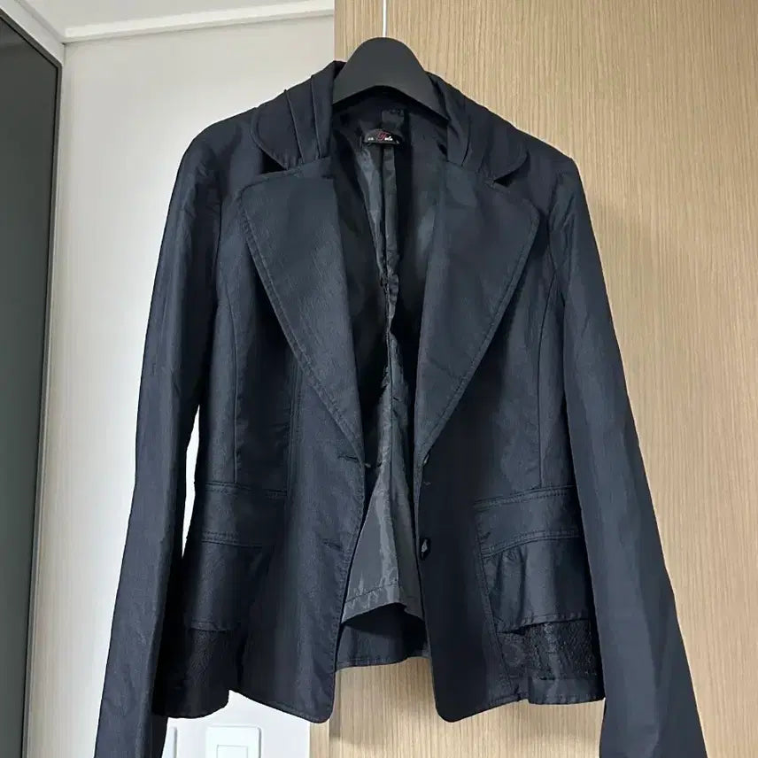 [BUNJANG] Black Jacket (Women&