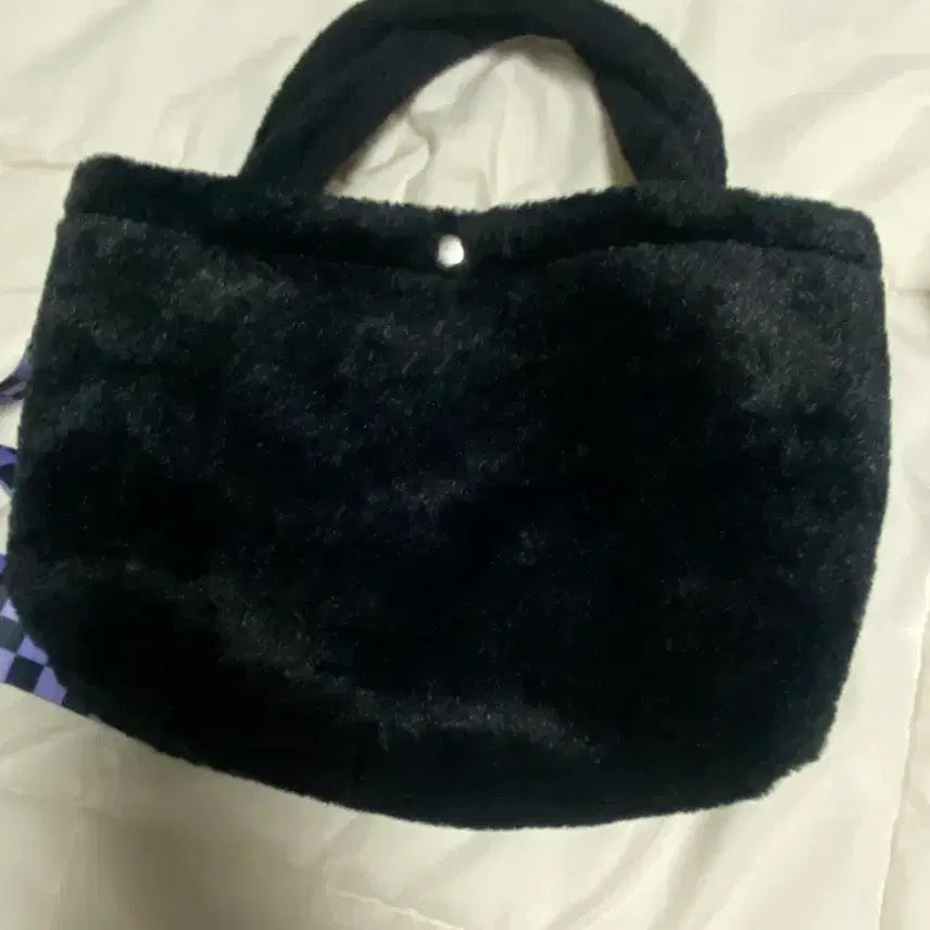 [BUNJANG] Kuromi Fluffy Tote Bag / 쿠로미 복슬복슬 토드백