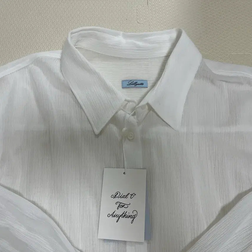 [SOLD OUT] 릴리코츠 시어셔츠 새 제품