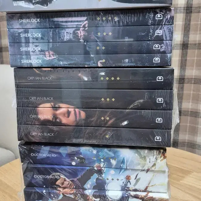 [BUNJANG] Brit English BBC Drama Scripts Collection Vol. 17 (Sealed) / BBC 브릿 잉글리쉬 영국드라마 대본집 17권 일괄판매(미개봉)