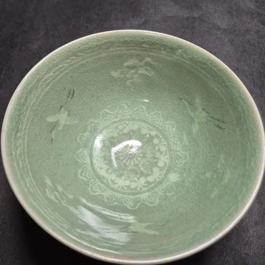 [BUNJANG] Yugeunhyeong Celadon Tea Bowl / 무형문화재 유근형 운학 화접국화문 청자 다완 다도구 차도구