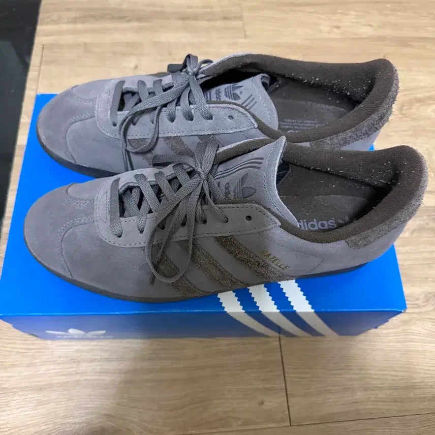 [BUNJANG] Adidas Gazelle Charcoal Dark Brown Sneakers / 아디다스 가젤 차콜 다크브라운 스니커즈 300