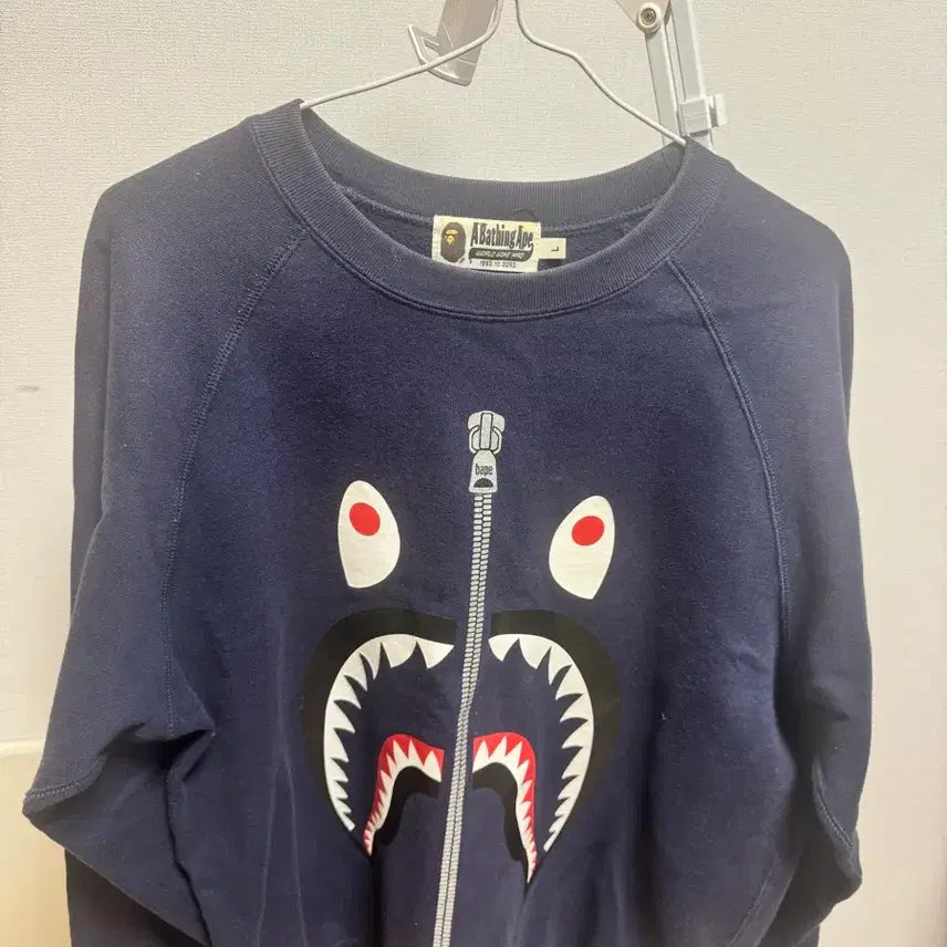 [BUNJANG] BAPE Shark Crewneck Sweatshirt Navy L / 베이프 샤크 네이비 맨투맨 L