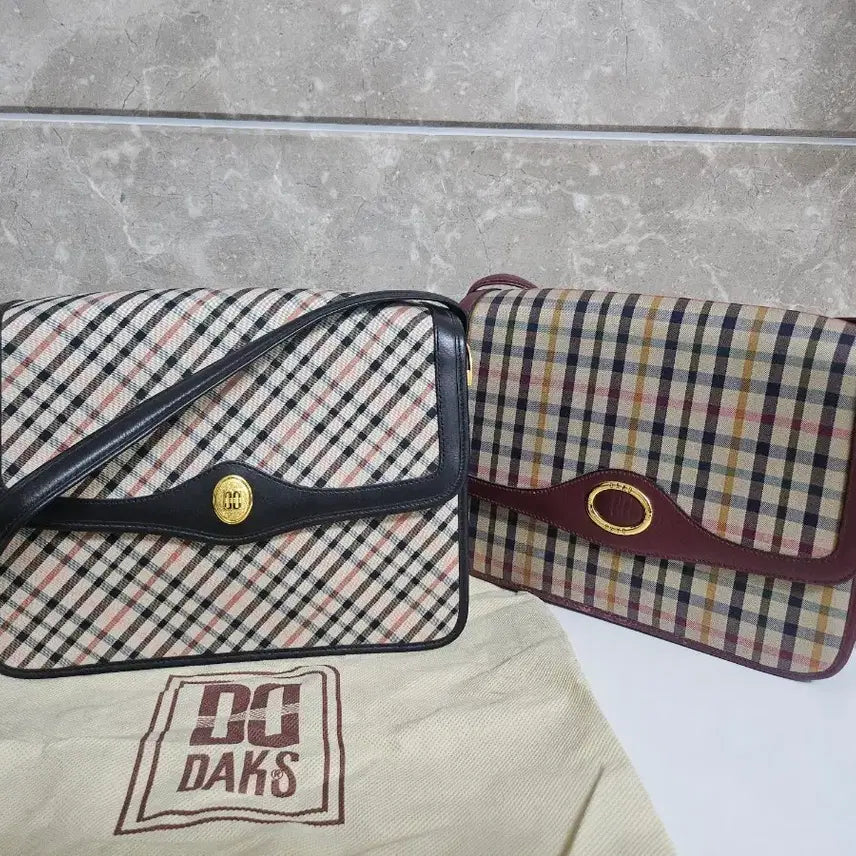 [BUNJANG] Black Leather &amp; Burgundy Leather Checkered Handbags (Set of 2) / 핸드백새상품 두개 가격.