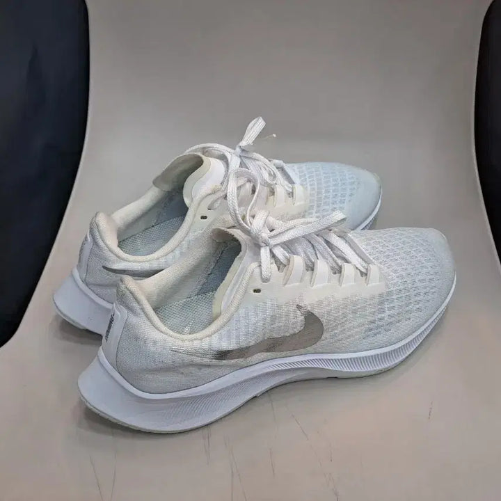 [BUNJANG] Nike Air Zoom Pegasus 37 White Running Shoes / 나이키 에어 줌 페가수스 37 화이트 250mm