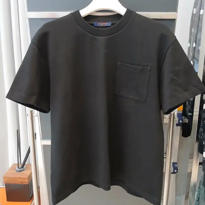 [BUNJANG] Louis Vuitton Full Monogram Pocket Short-Sleeve T-Shirt XL / 루이비통 백 풀 모노그램 포켓 반팔