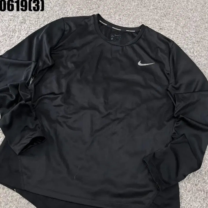 [BUNJANG] Nike Dri-FIT Long Sleeve T-Shirt Black M / 나이키 드라이핏 기능성 긴팔티 블랙m 0619